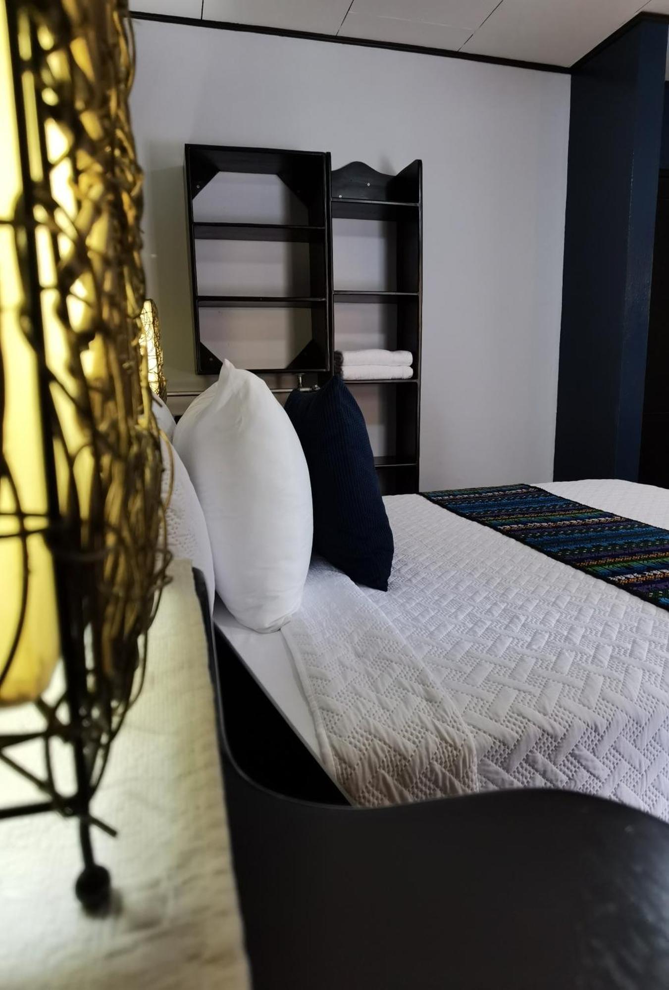 Sunrise House Bed & Breakfast เกโปส ภายนอก รูปภาพ