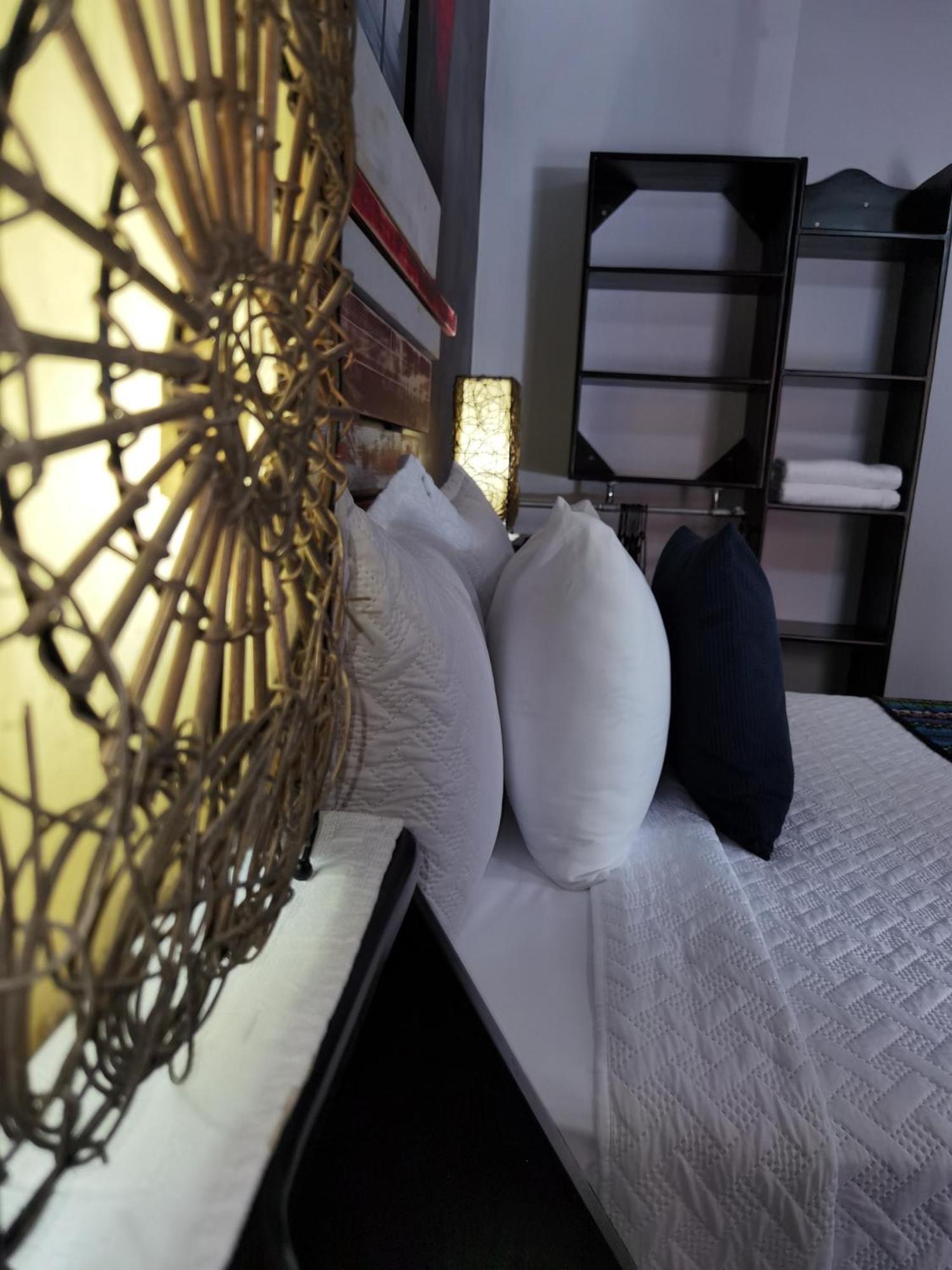 Sunrise House Bed & Breakfast เกโปส ภายนอก รูปภาพ