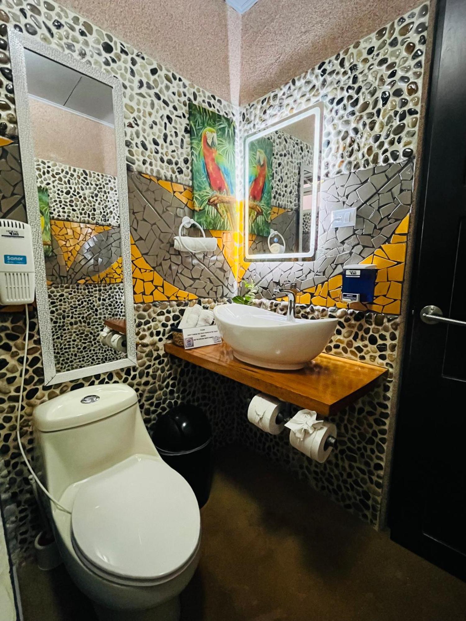 Sunrise House Bed & Breakfast เกโปส ภายนอก รูปภาพ