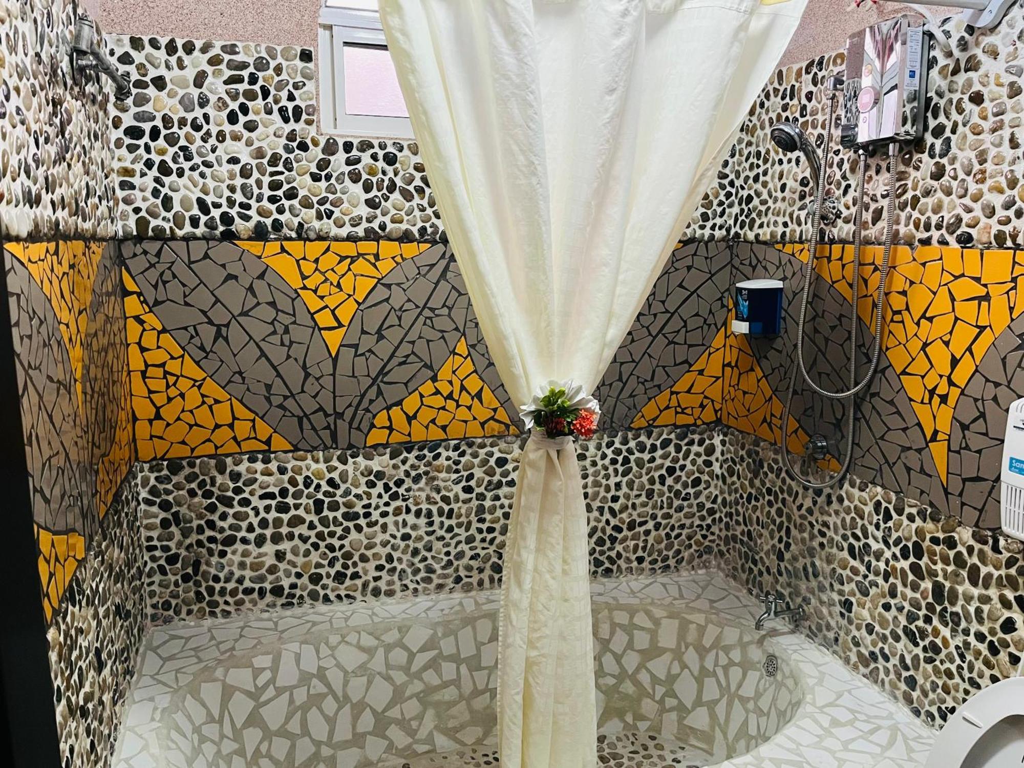 Sunrise House Bed & Breakfast เกโปส ภายนอก รูปภาพ
