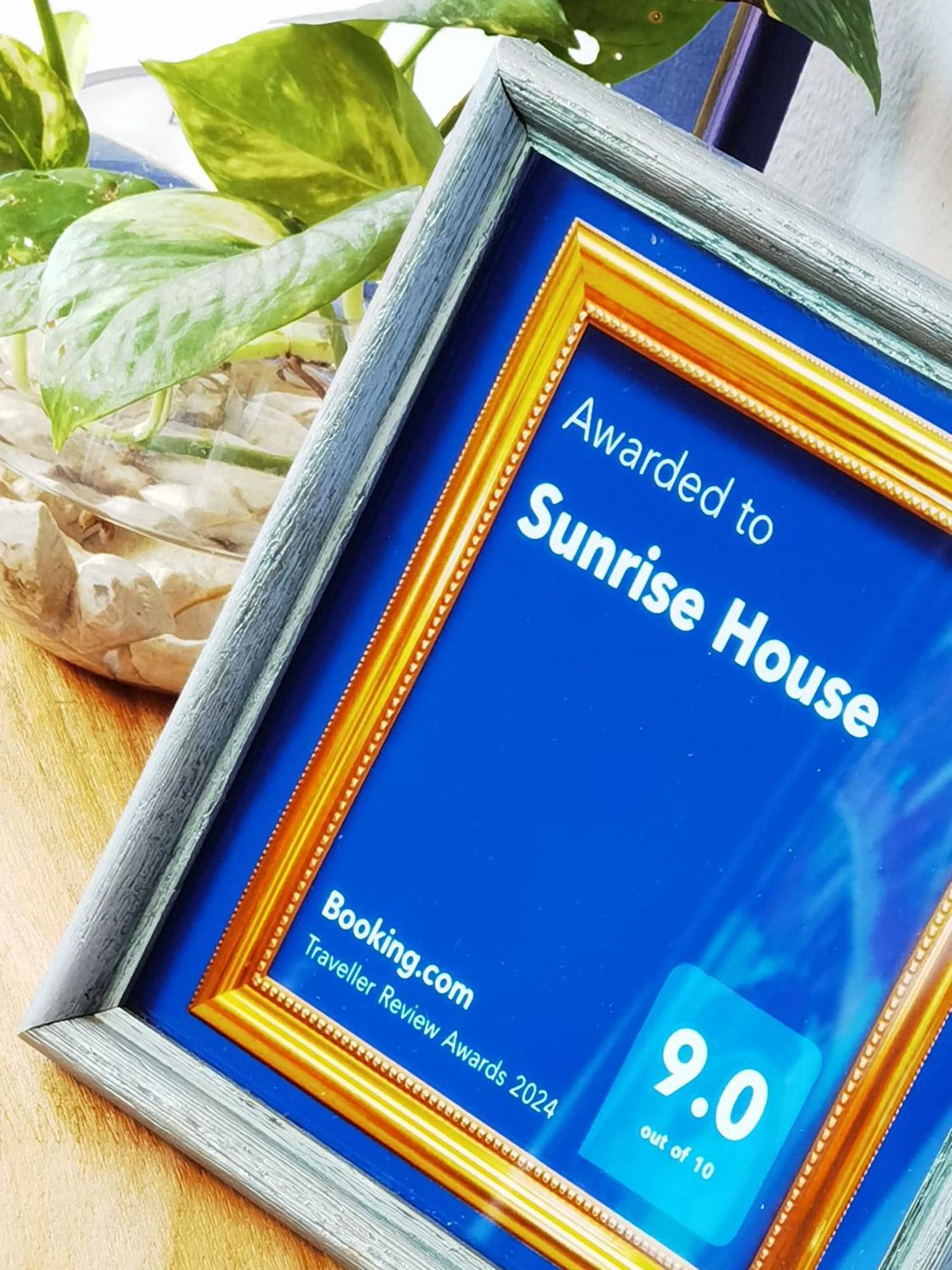 Sunrise House Bed & Breakfast เกโปส ภายนอก รูปภาพ