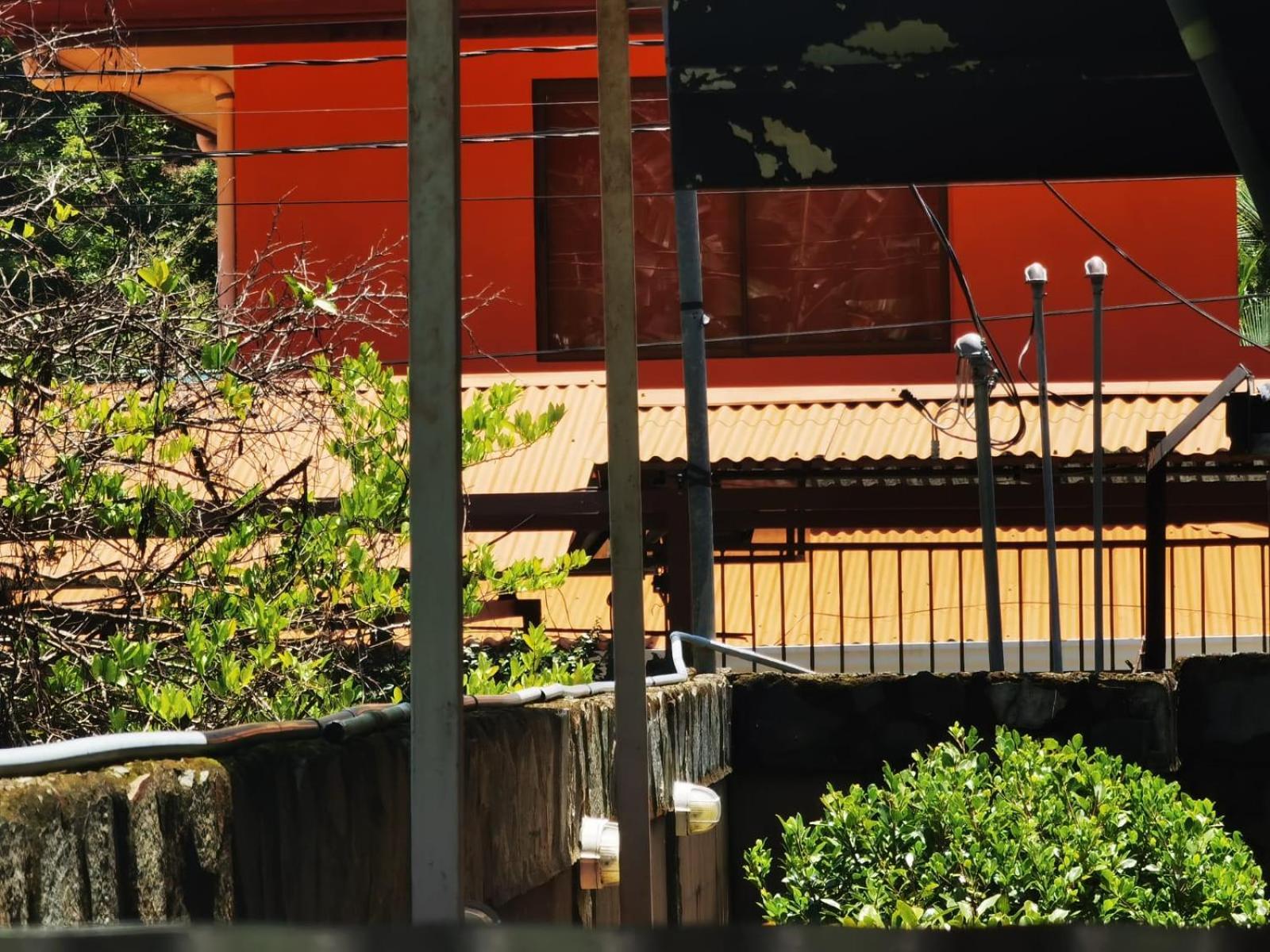 Sunrise House Bed & Breakfast เกโปส ภายนอก รูปภาพ